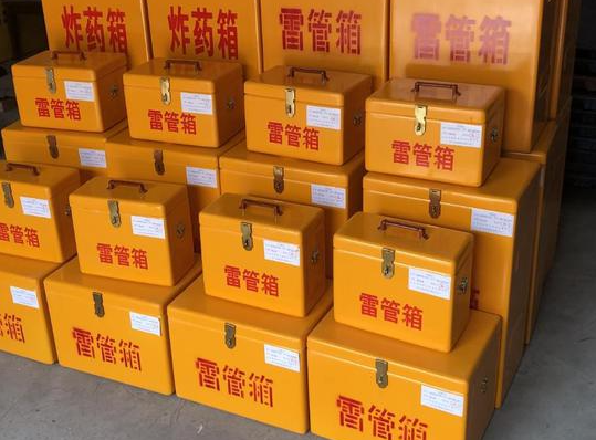 淮上玻璃钢雷管箱的使用寿命一般是多少？